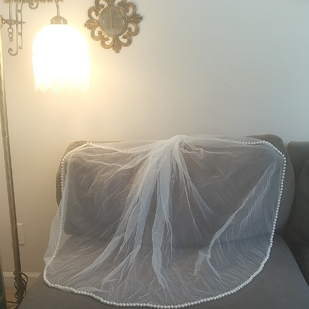 Elegant Bridal Wedding Off White Veil with Pearl Trim